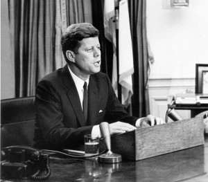 “La grandeza de una nación se mide en como trata a sus ciudadanos más desfavorecidos” J. F. Kennedy